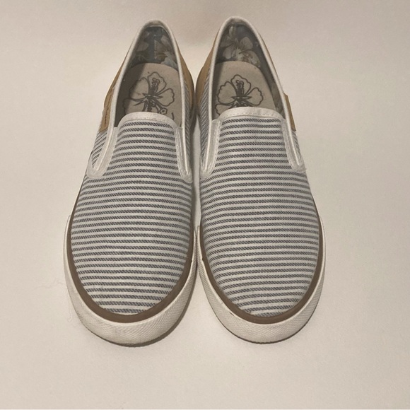 Nautical Style Tommy Bahama Slip On Sneakes, Stripes, Women’’s Size 8.5 - Picture 10 of 12